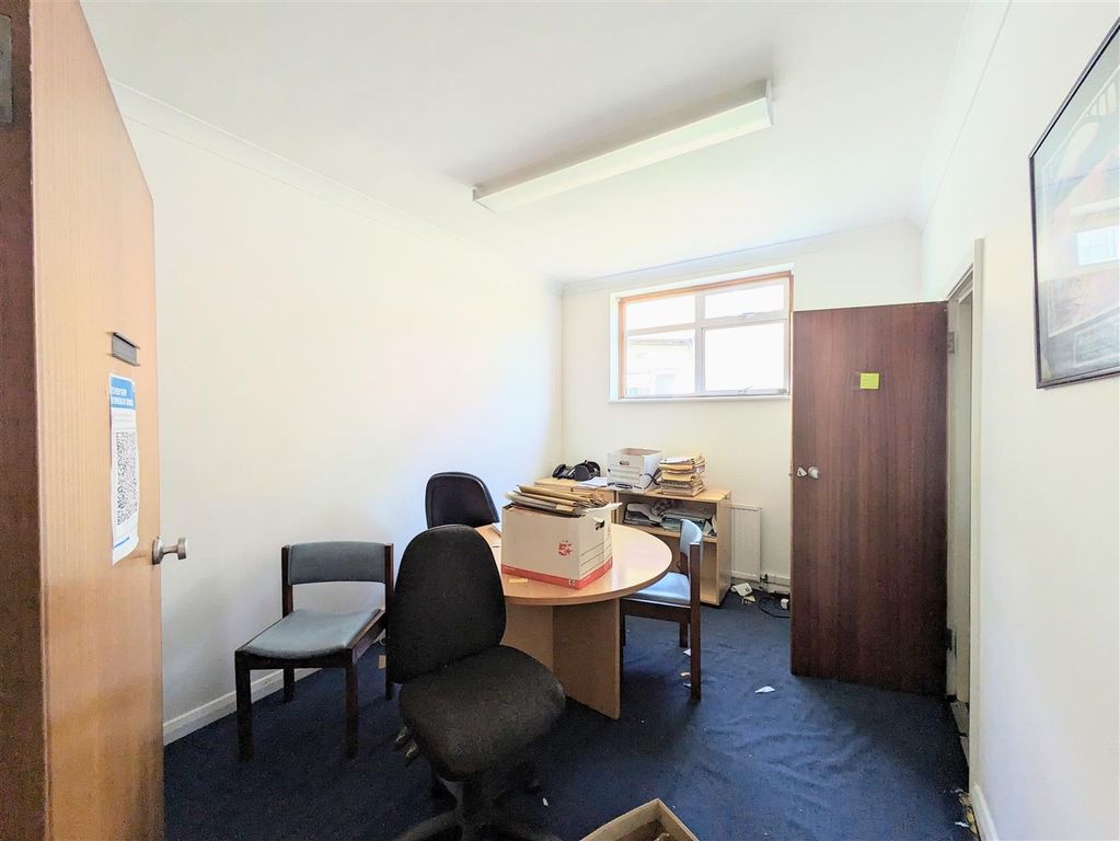 Property photo 3 of 7 Office 1.Jpg