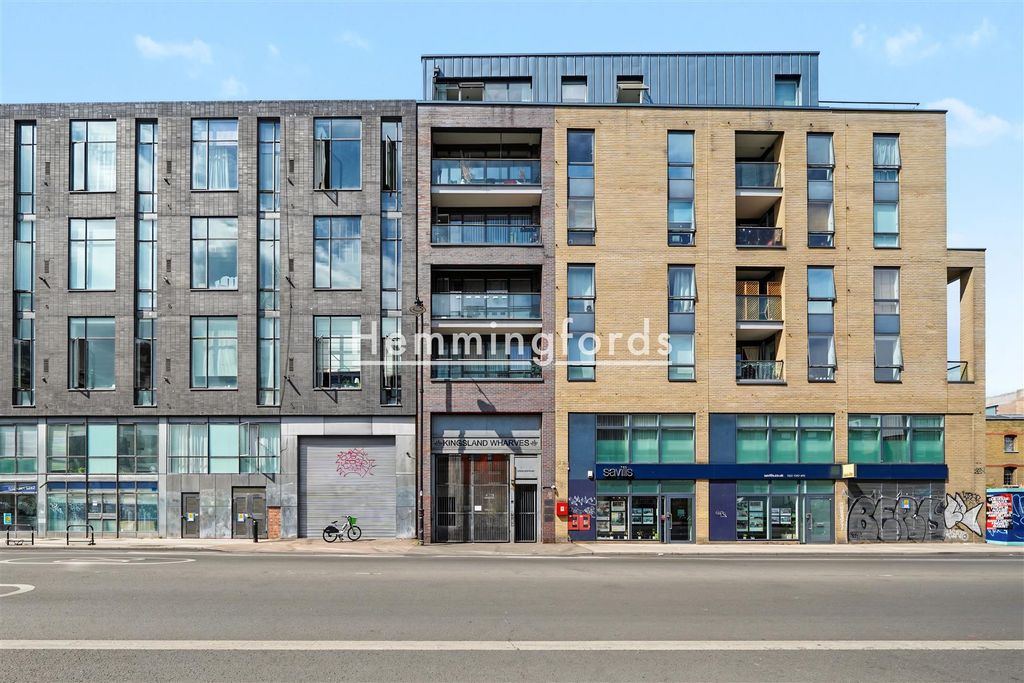 Property photo 2 of 15 Canal Wharf E8-1.Jpg