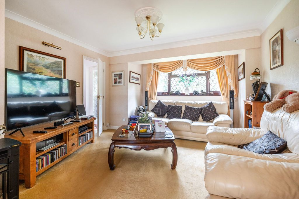 Property photo 2 of 23