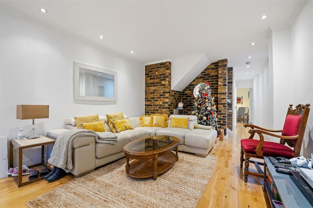 Property photo 1 of 11 Flat 3, 98 Maida Vale W9 1Ps-No Watermark-2.Jpg