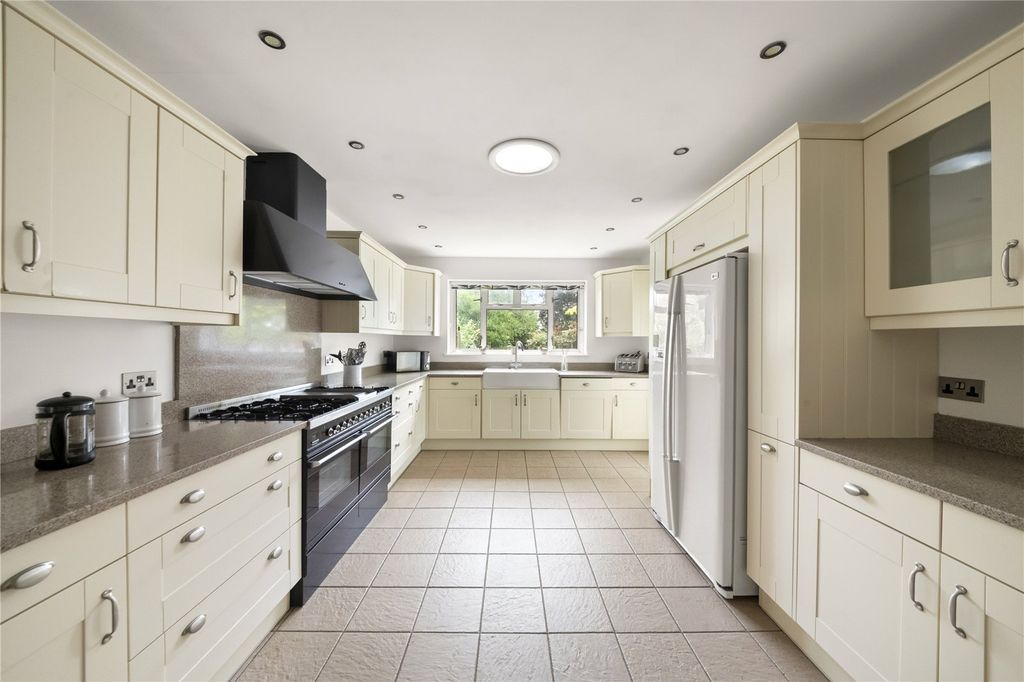 Property photo 3 of 22 Picture No. 20