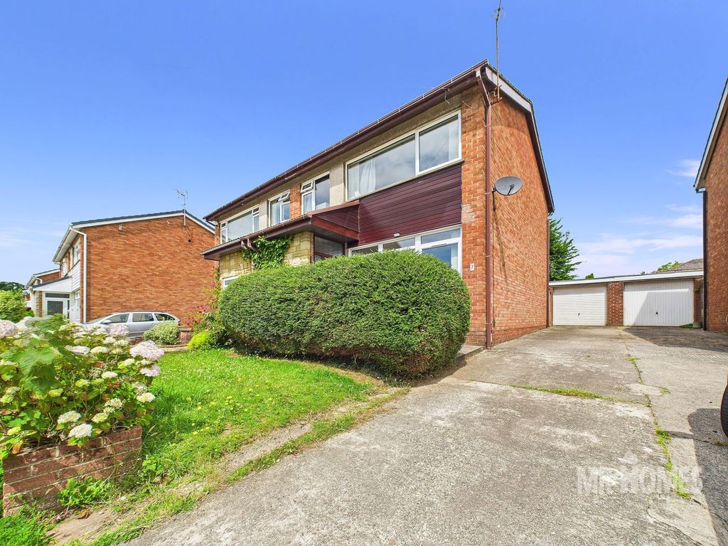 Property photo 1 of 42