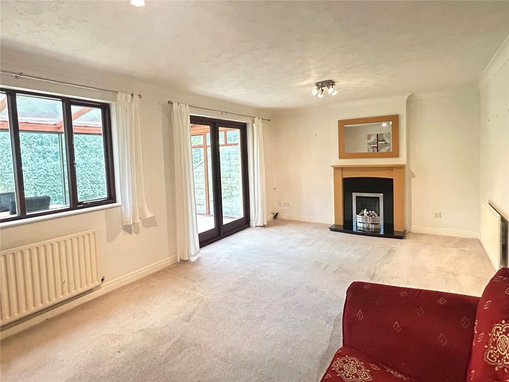 Property photo 2 of 20 Picture No. 52