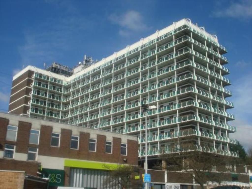 Property photo 1 of 8 Building