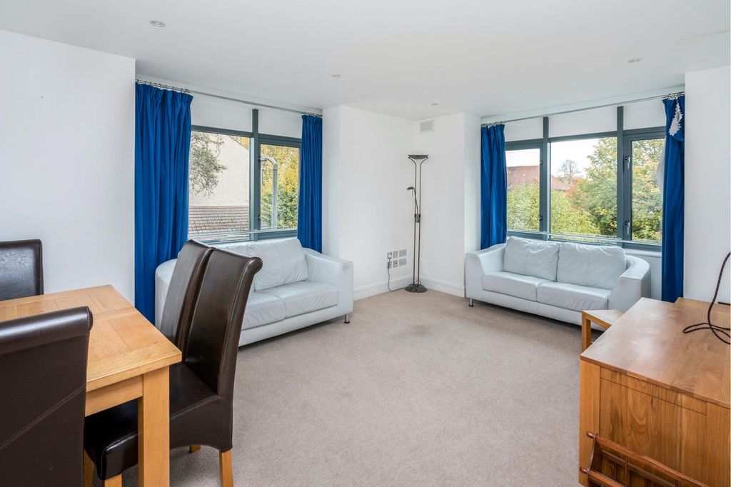 Property photo 2 of 14 2 (2)