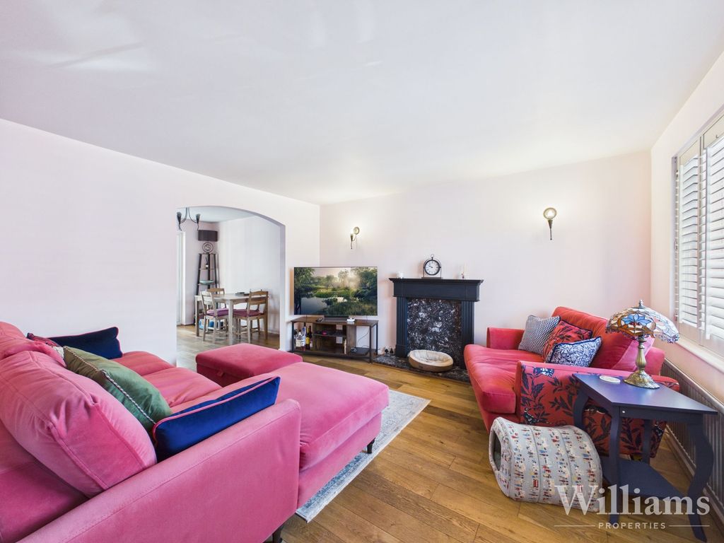 Property photo 2 of 15