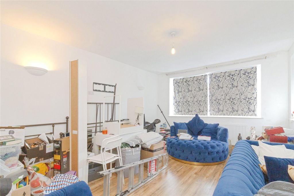 Property photo 3 of 17 Picture No. 05