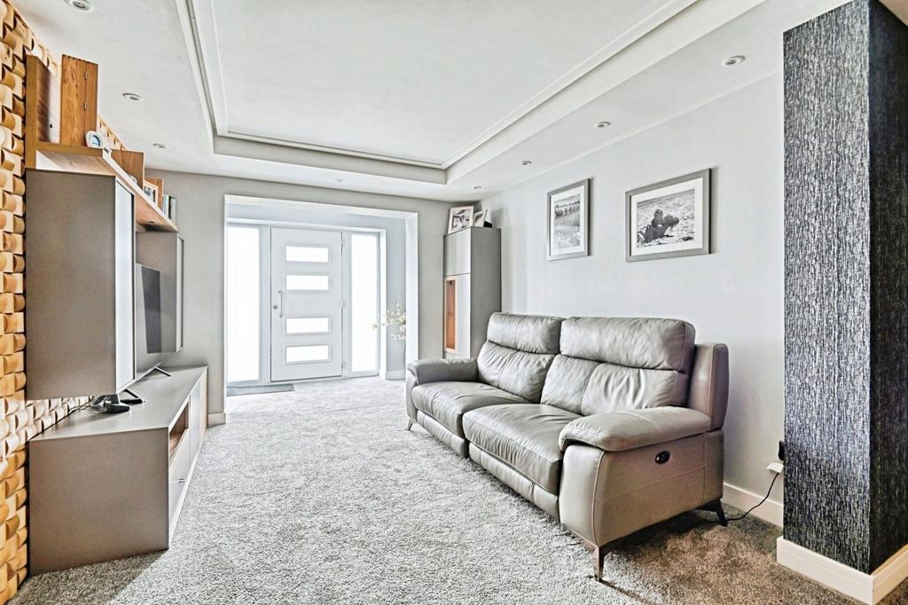 Property photo 3 of 34 10Manorlane1.Jpg