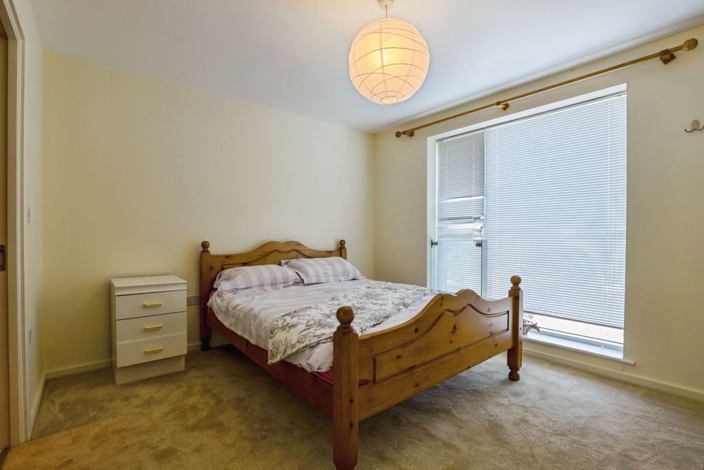 Additional image 11 of 4 bed terraced house for saleRedshank Road, St Mary Island, Chatham ME4