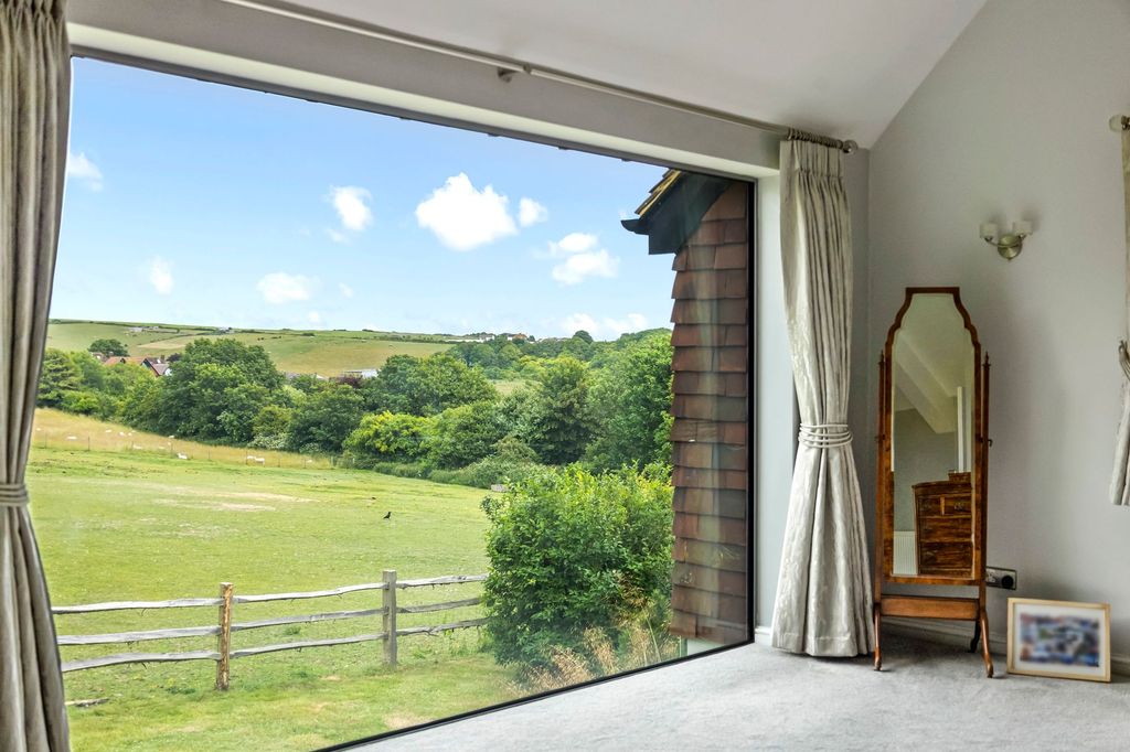 Property photo 3 of 56