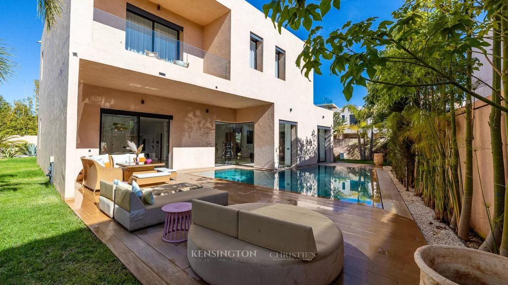 Property photo 2 of 36