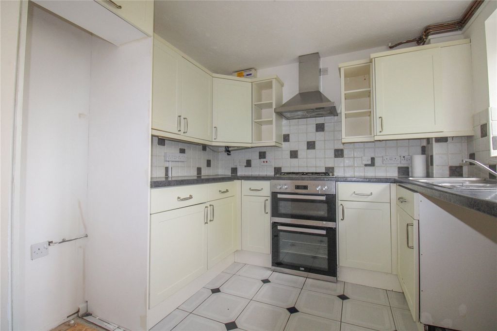 Property photo 3 of 12 Picture No. 11