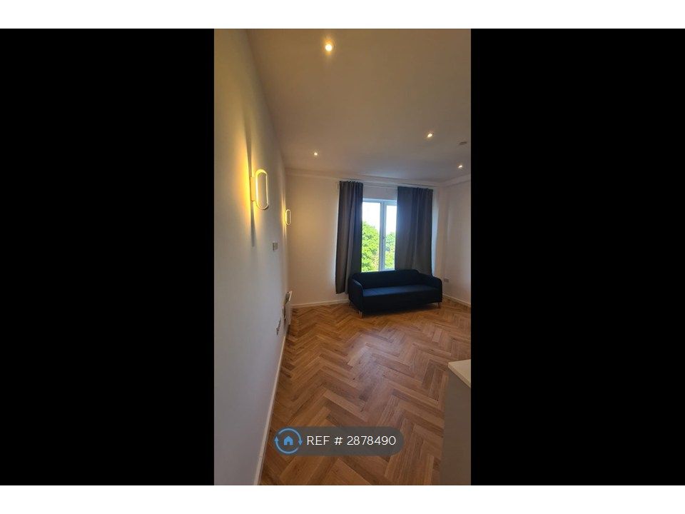 Property photo 3 of 4