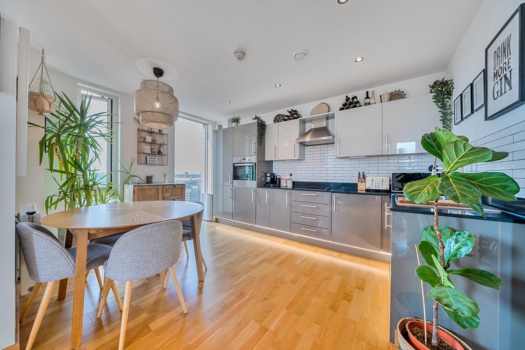 Property photo 3 of 27 1511273-13-6A8822...