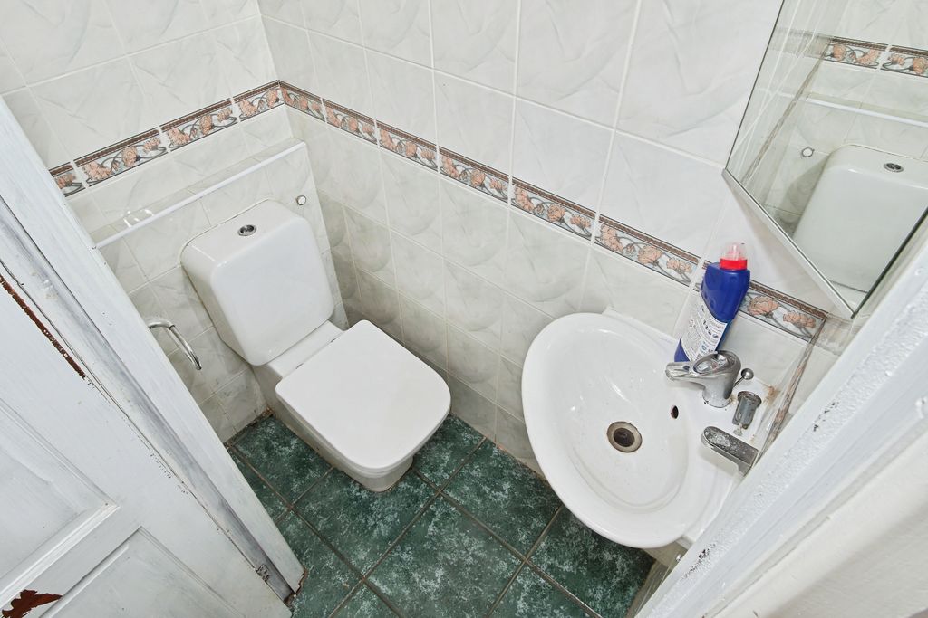 Property photo 3 of 11