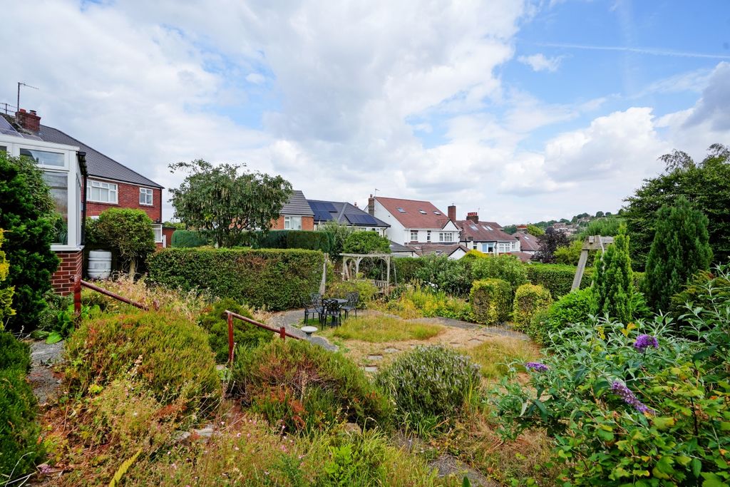 Property photo 3 of 31 Rear Garden