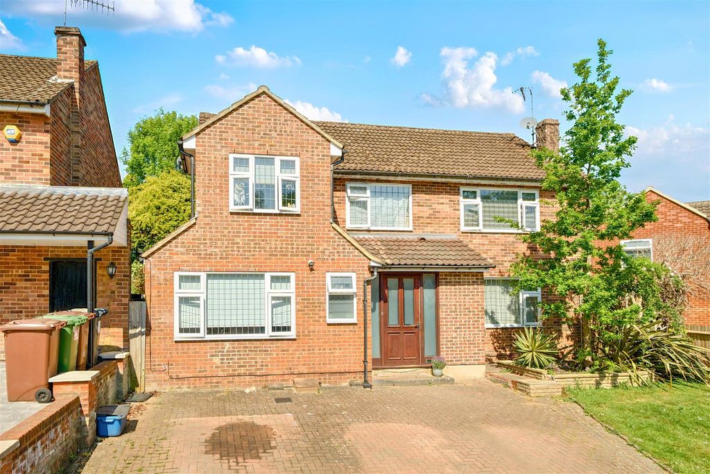 Property photo 1 of 20 Exterior: