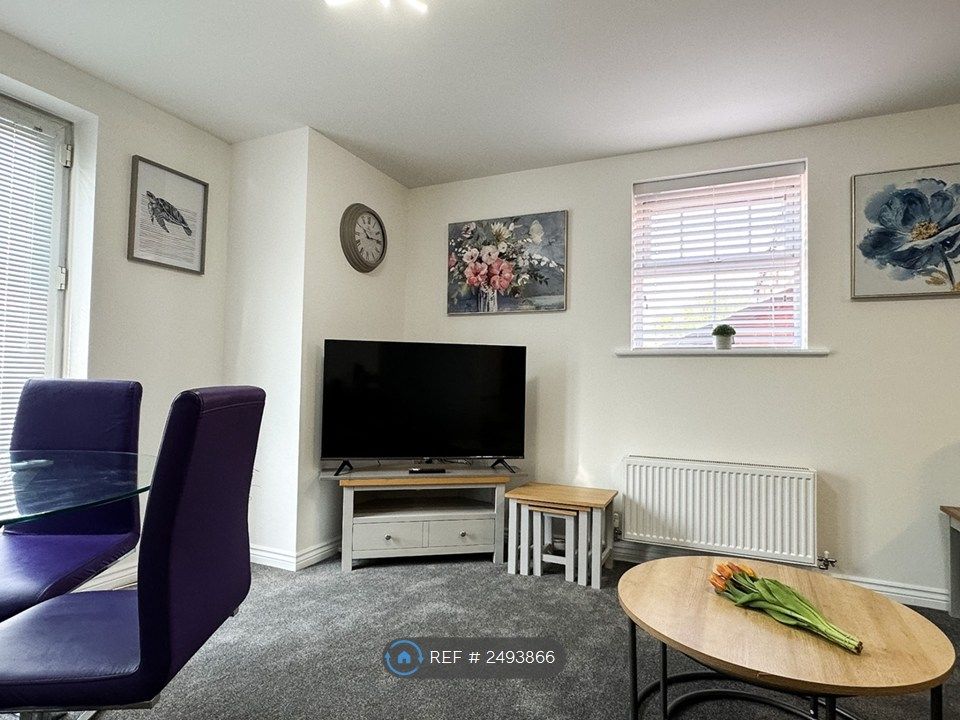 Property photo 2 of 23 Lounge
