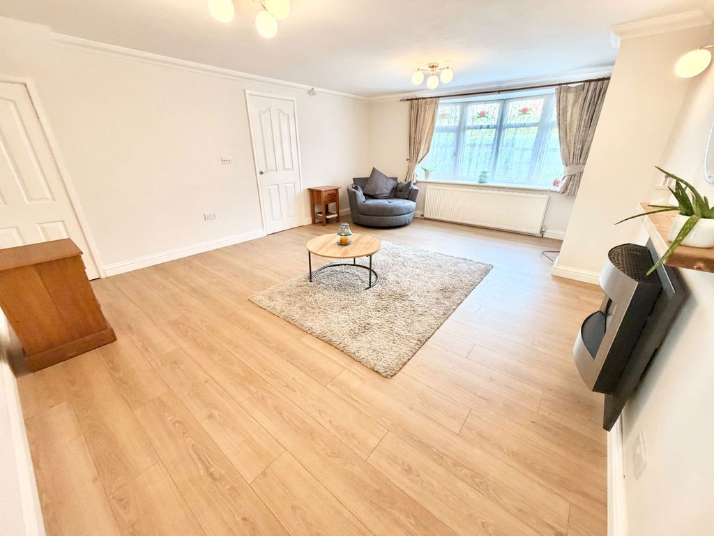 Property photo 3 of 30