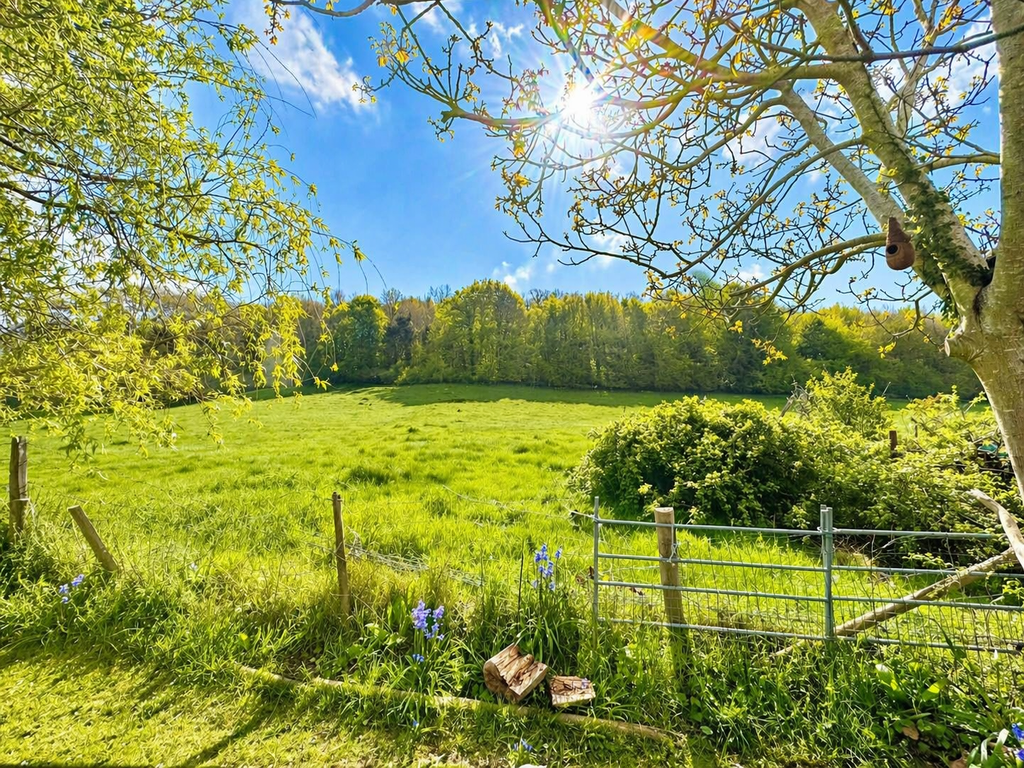 Property photo 3 of 23 Photo 01