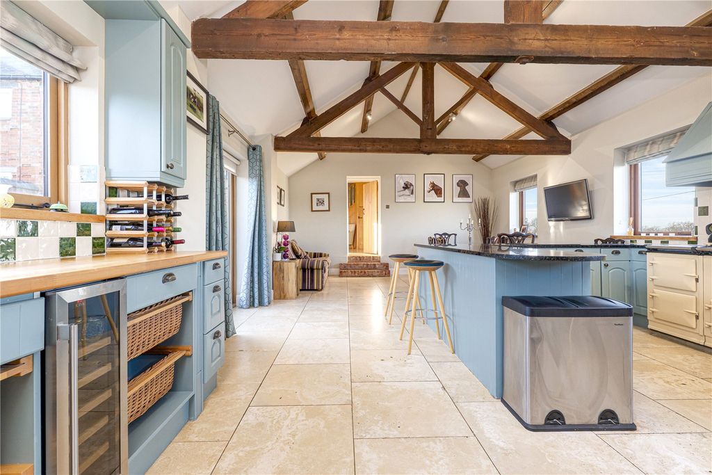 Property photo 2 of 17 Dining Kitchen