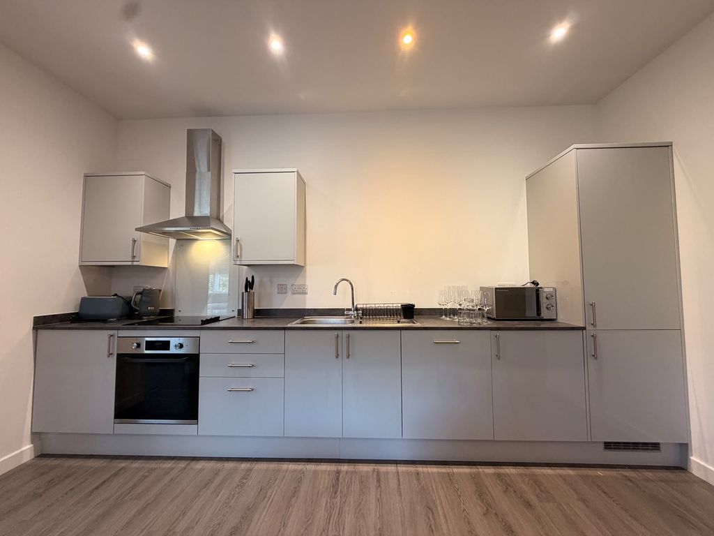 Property photo 1 of 8 Kitchen