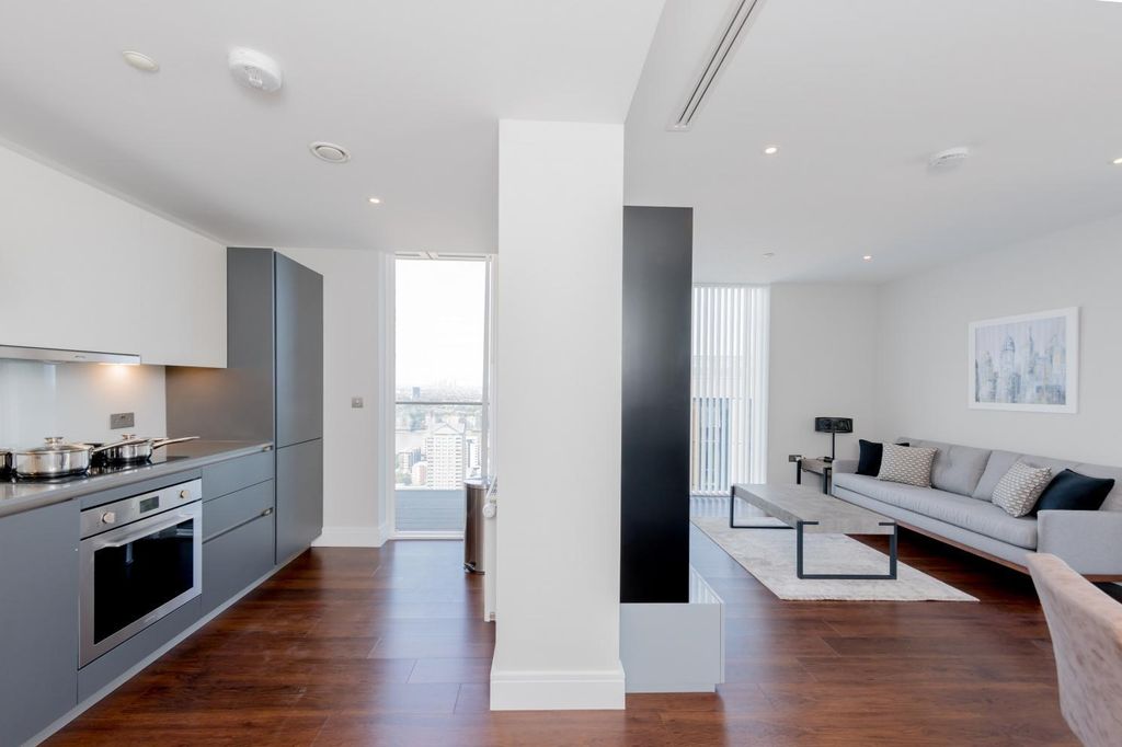 Property photo 2 of 11 04.Jpg