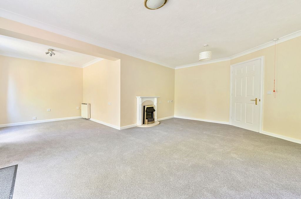 Property photo 3 of 16