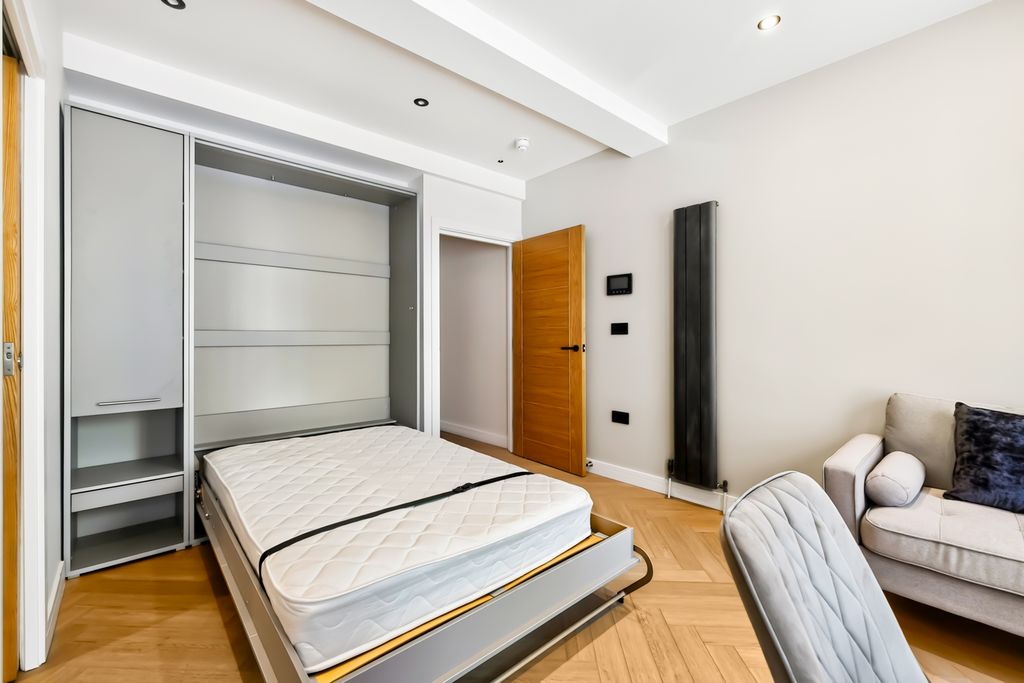 Property photo 2 of 19 Pbox-Img.Jpg