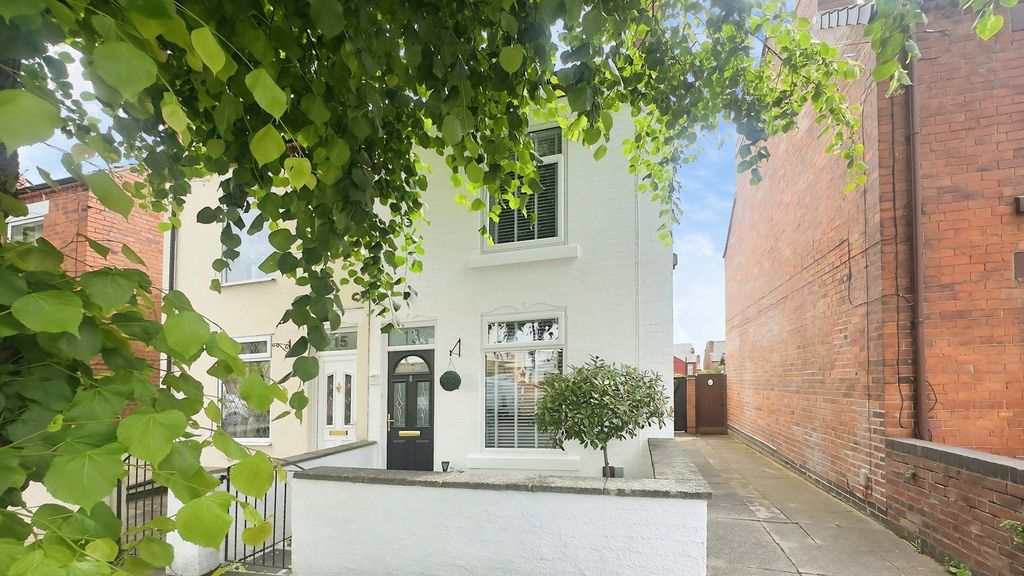 Property photo 1 of 36