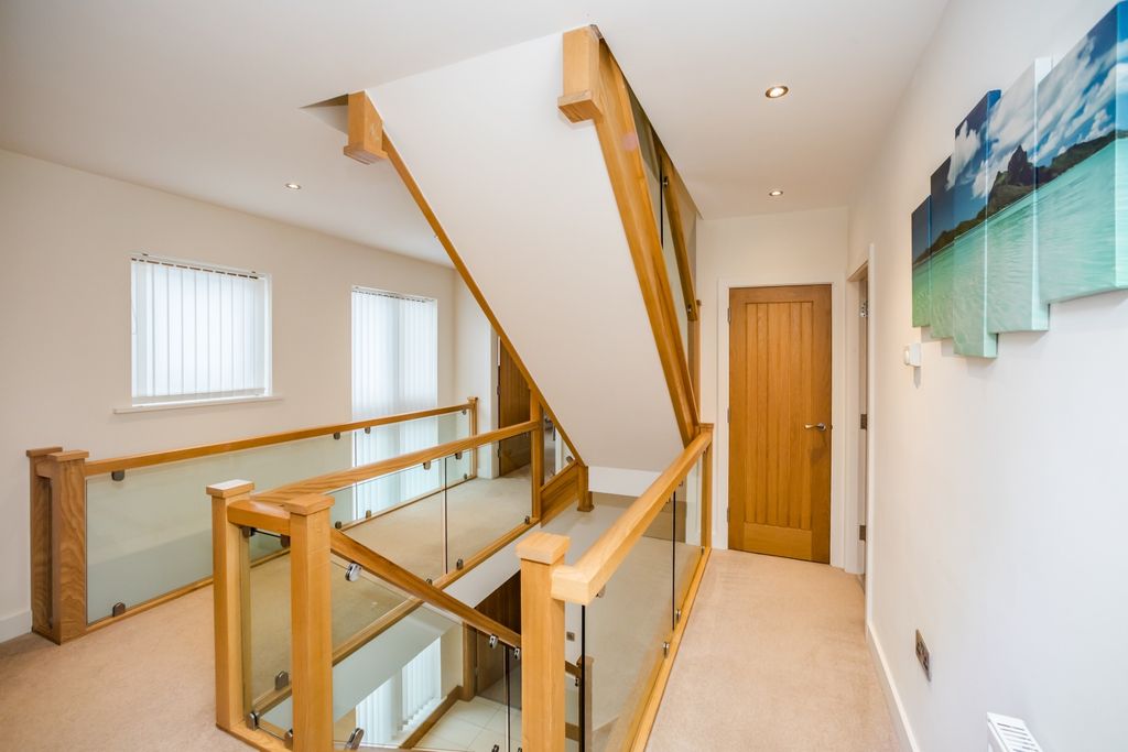 Additional image 11 of 6 bed detached house for saleVilla Gardens, Halifax, West Yorkshire HX3