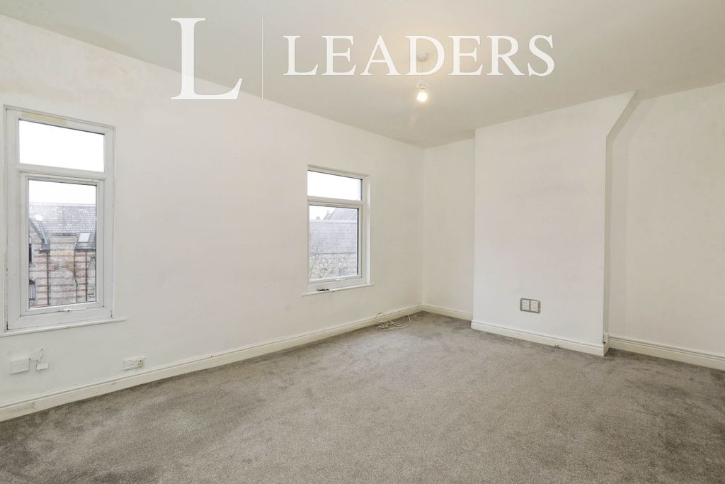 Property photo 3 of 9 3