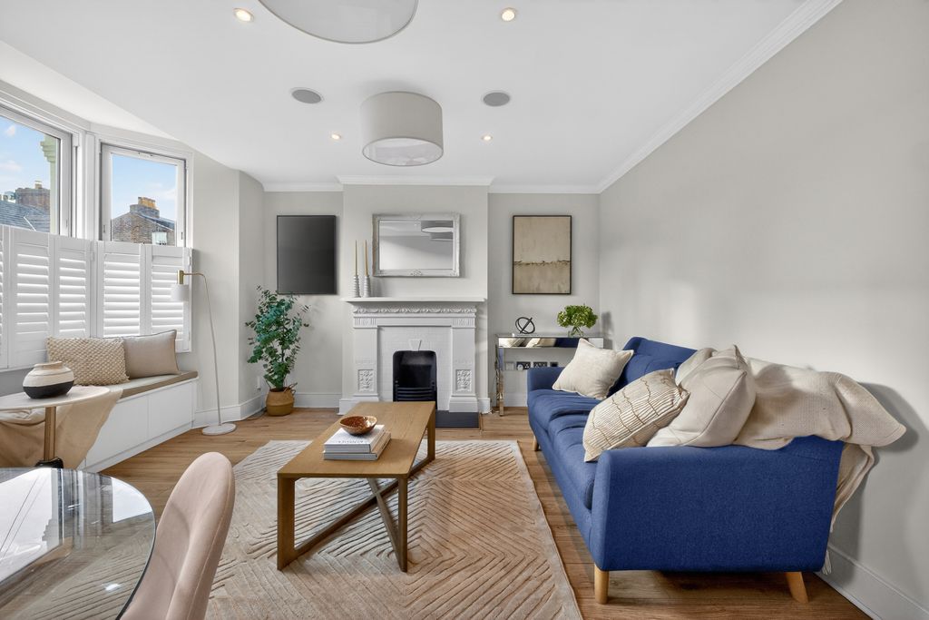 Property photo 1 of 20