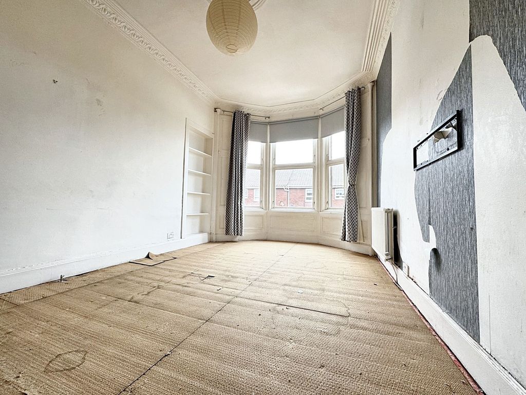 Property photo 3 of 9 Lounge