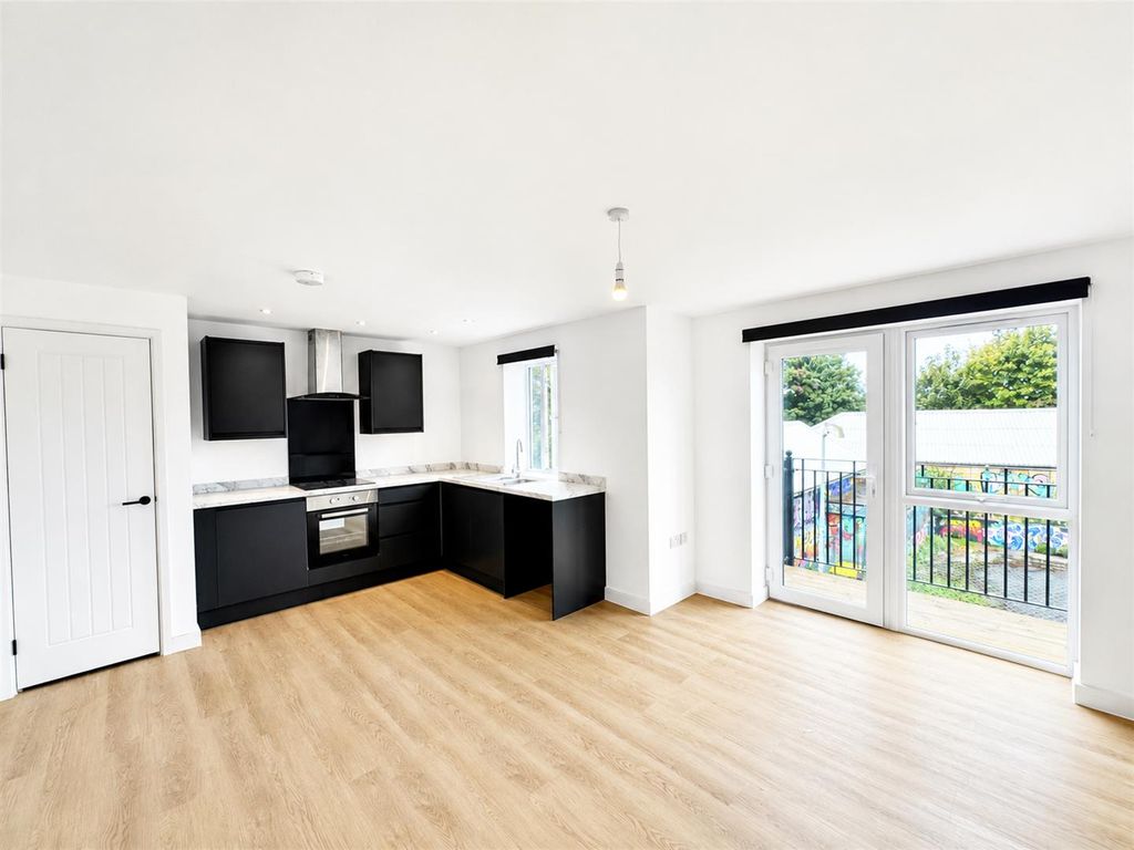 Property photo 1 of 7 Living.Png