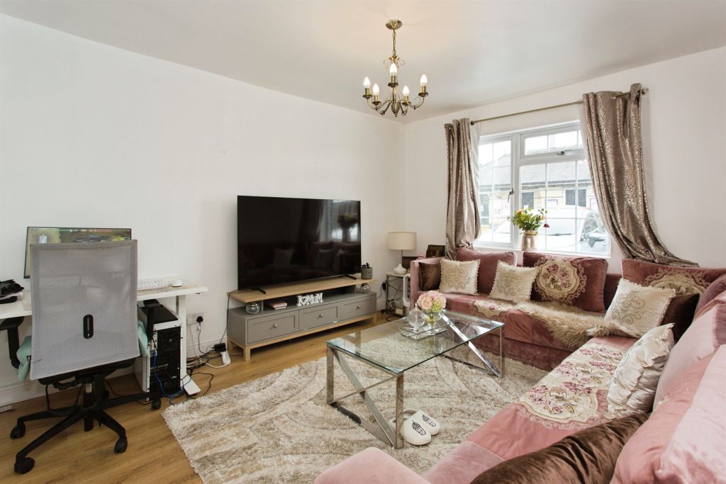 Property photo 3 of 12