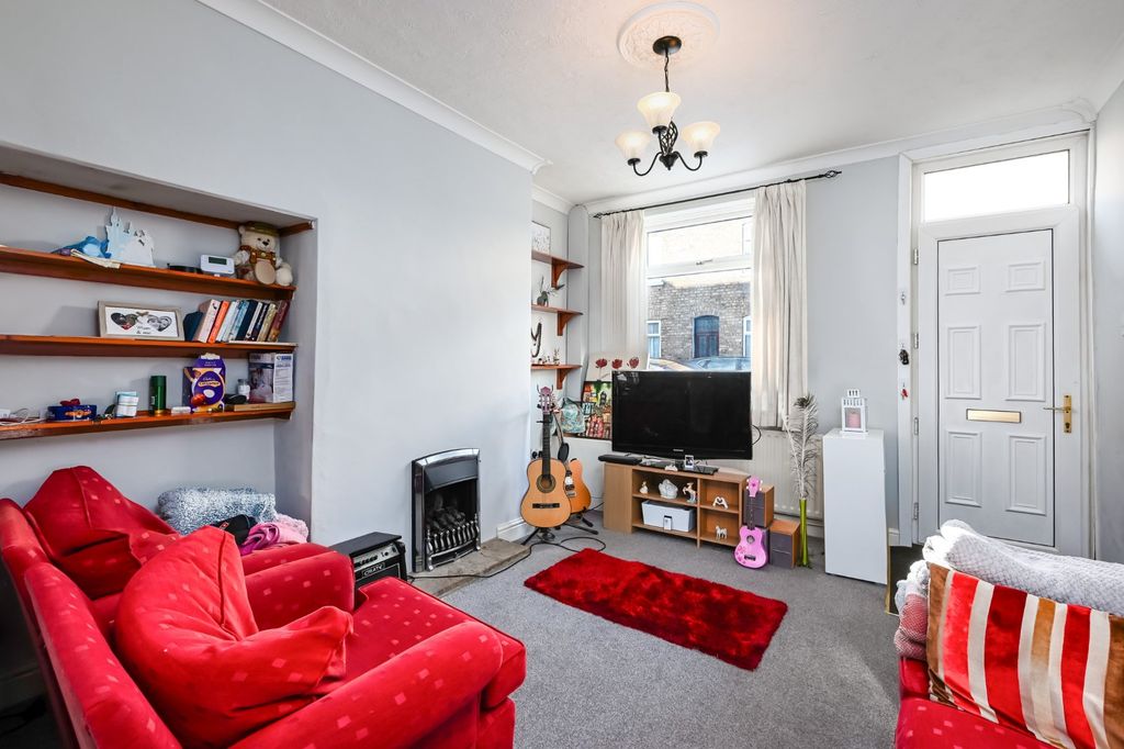 Property photo 2 of 7 Picture 2