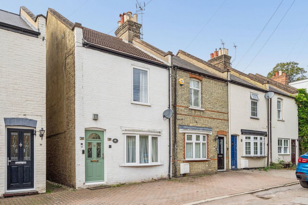 Property photo 1 of 17