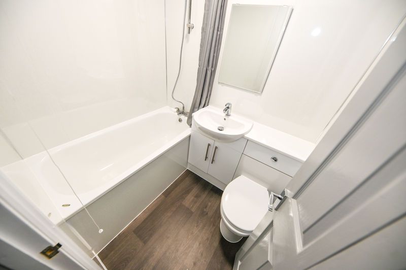 Property photo 3 of 6 Photo 4