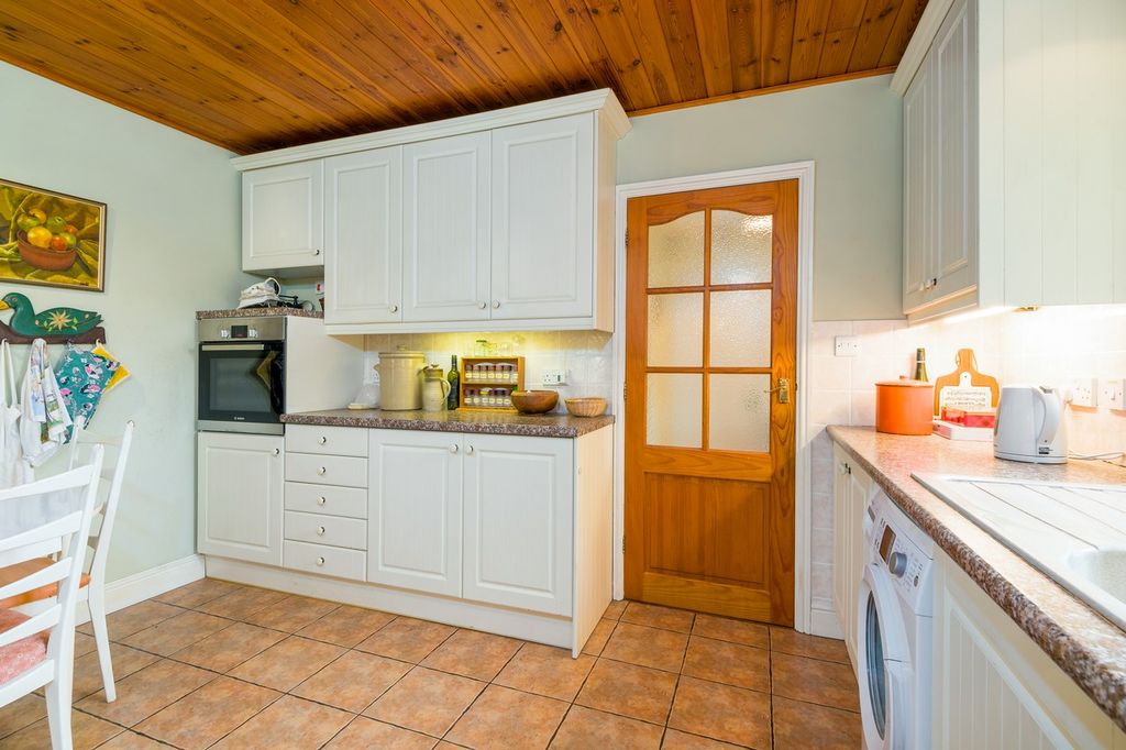 Property photo 3 of 25 Parkside-8