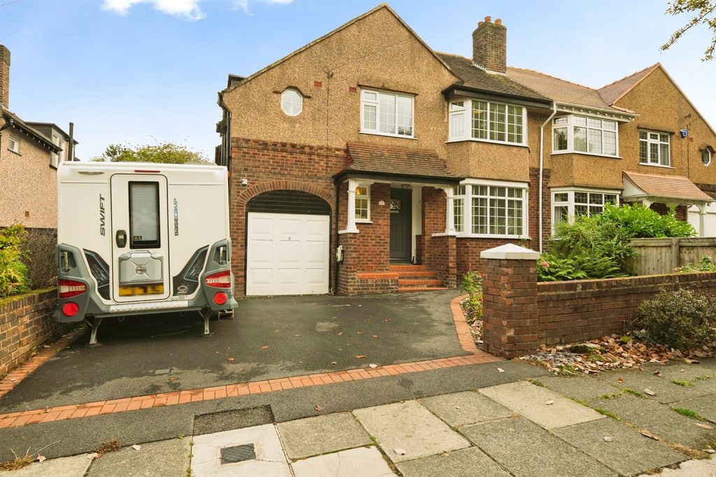 Property photo 1 of 27
