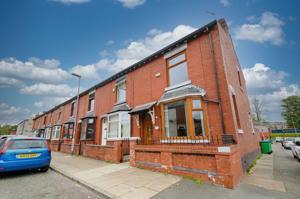 Property photo 1 of 21