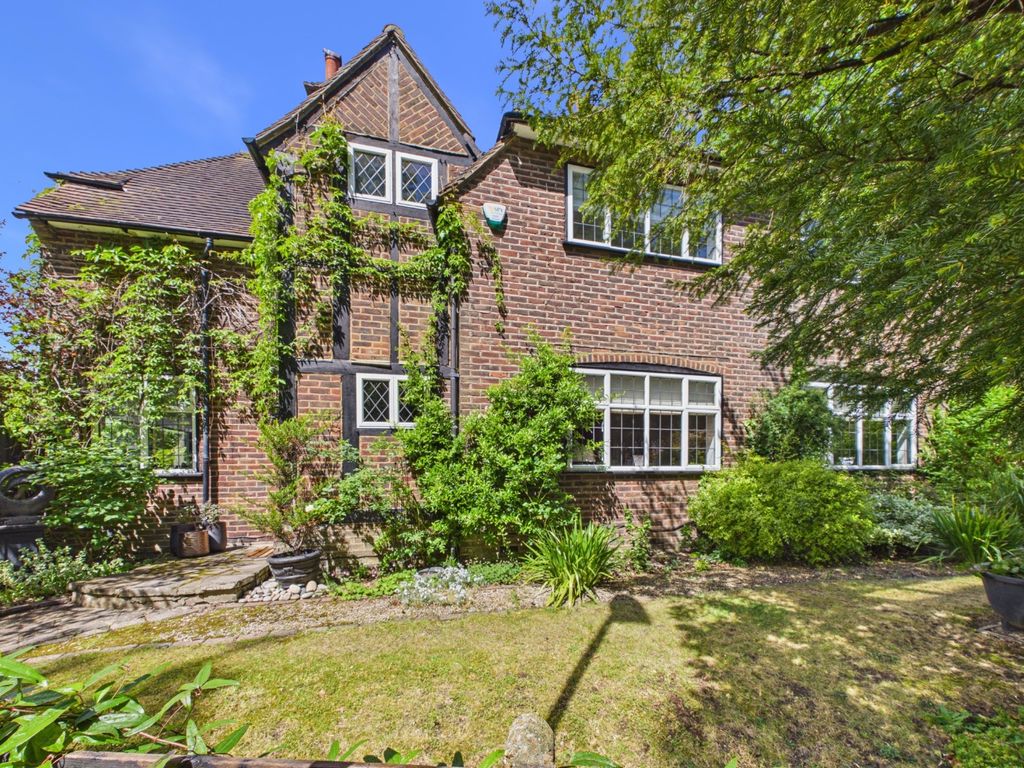 Property photo 1 of 34 5161770