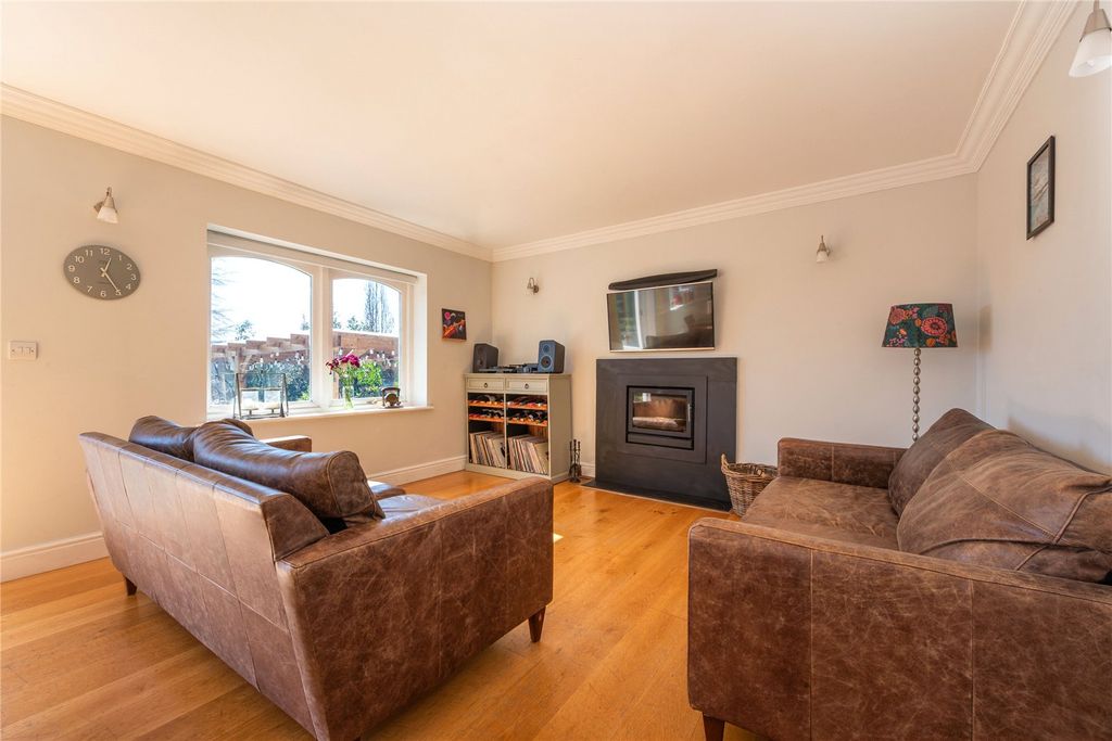 Property photo 3 of 26 Picture No. 14