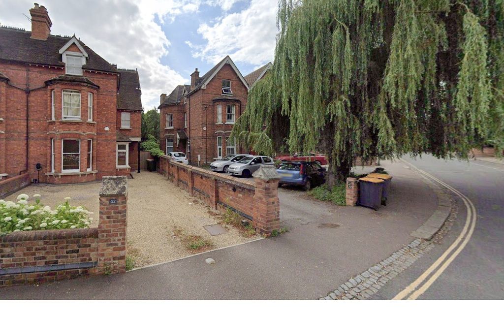 Property photo 1 of 5