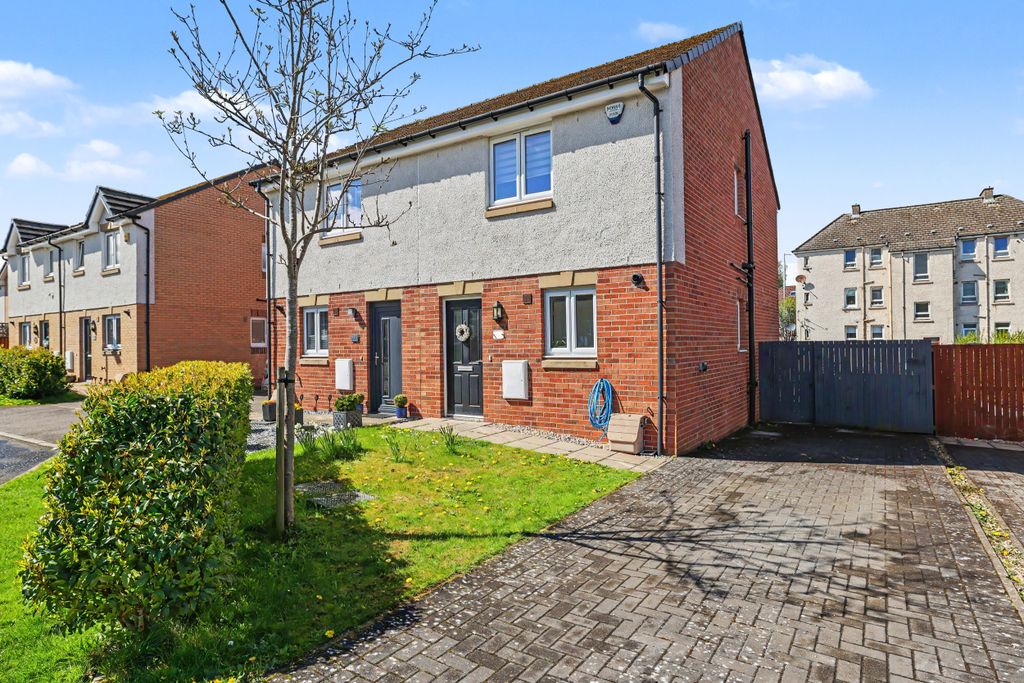 Property photo 1 of 31