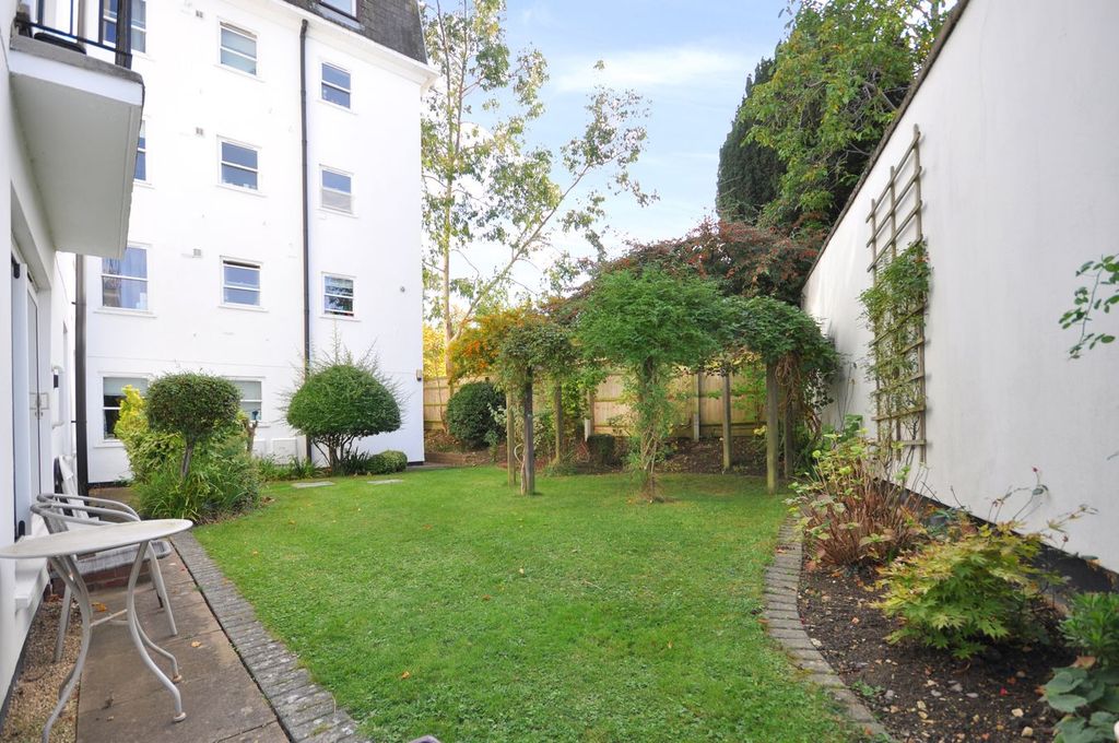 Property photo 3 of 12