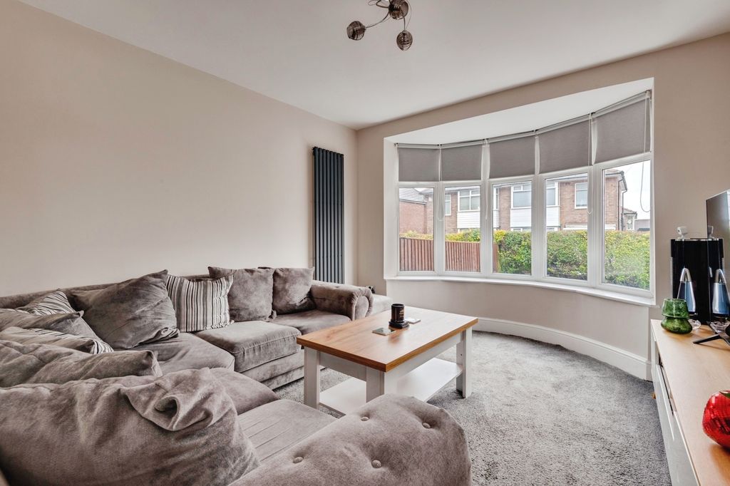 Property photo 3 of 20 Pbox-Img.Jpg