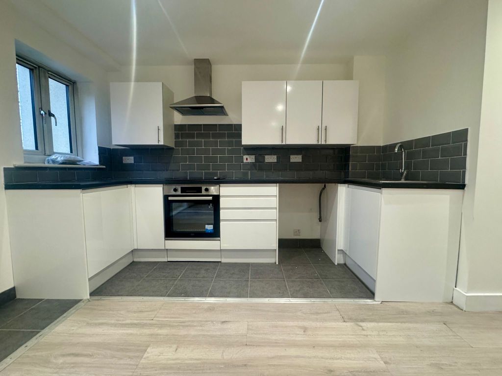 Property photo 2 of 6 Images