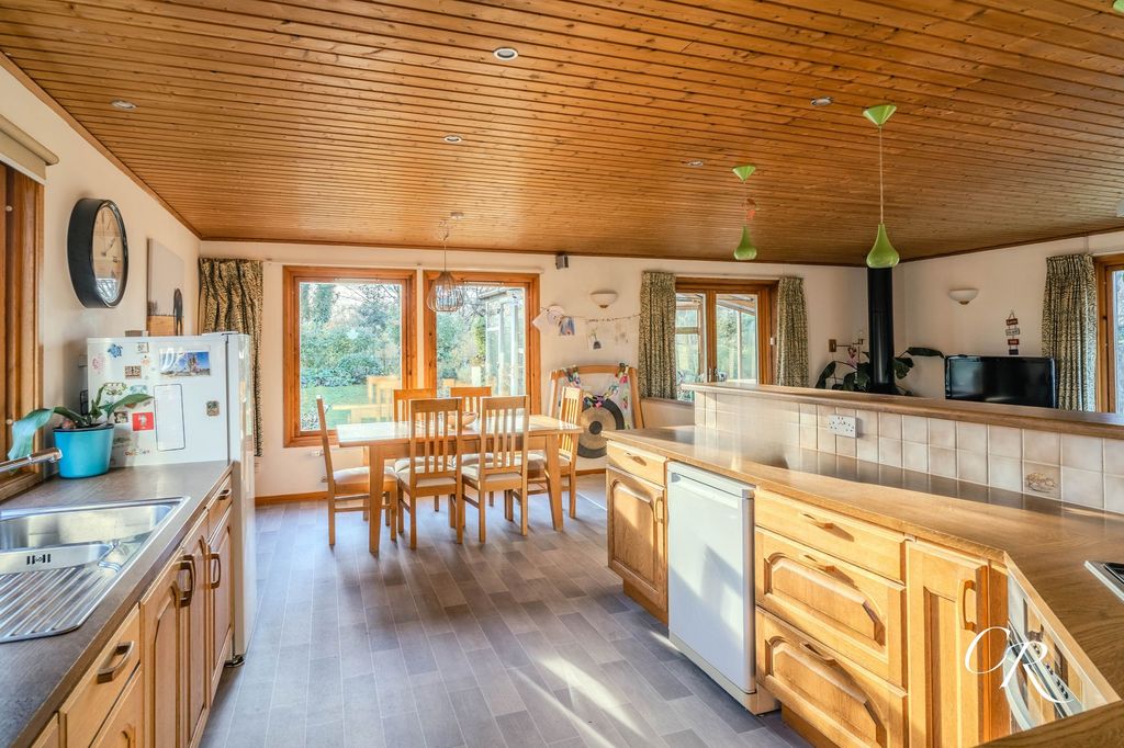 Property photo 2 of 24